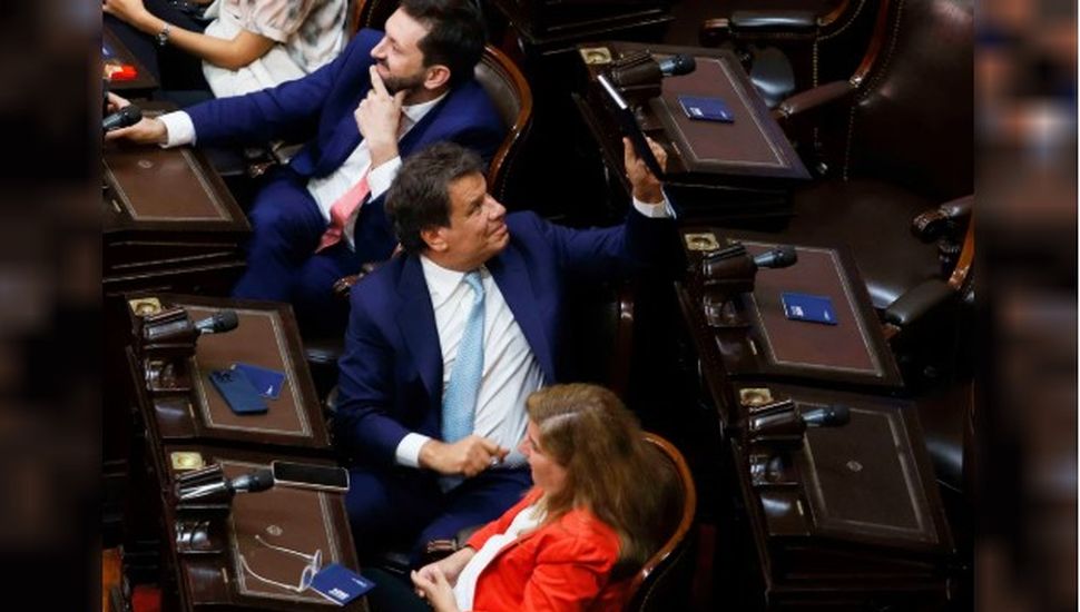 Manes no cerró con Provincias Unidas: será candidato al Senado con el GEN