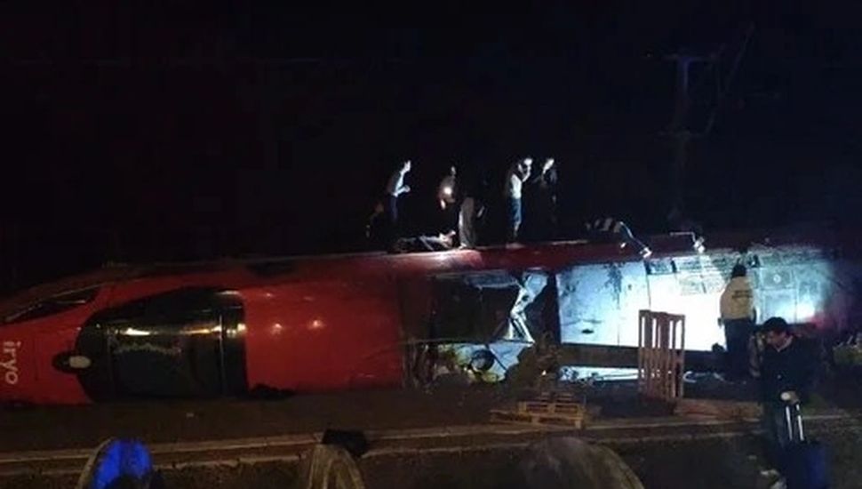 Choque de trenes en España: al menos siete fallecidos
