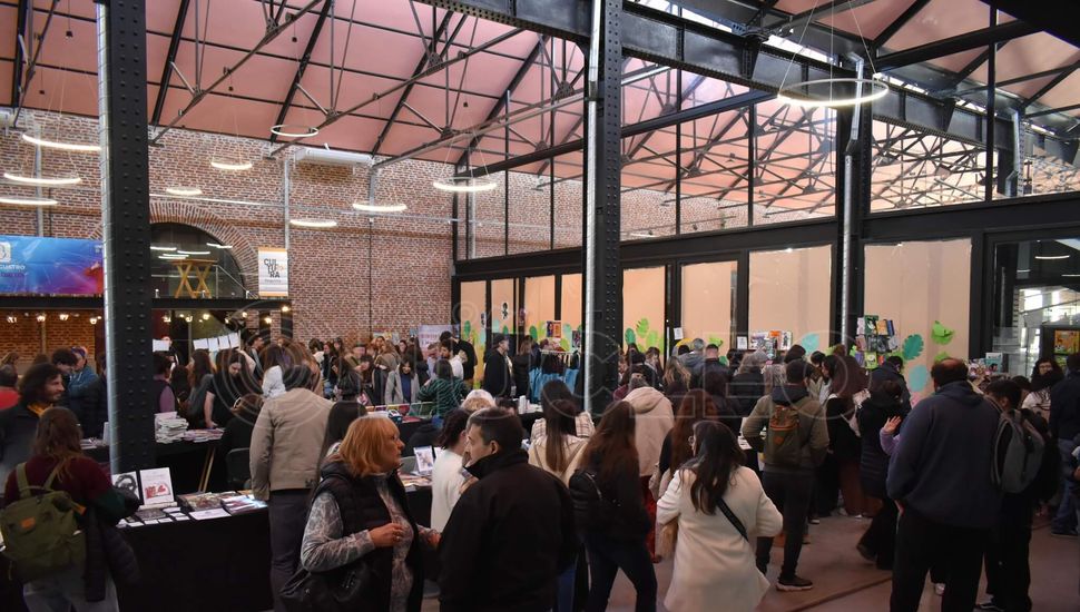 La tercera edición de la Feria del Libro Pergamino fue un éxito rotundo