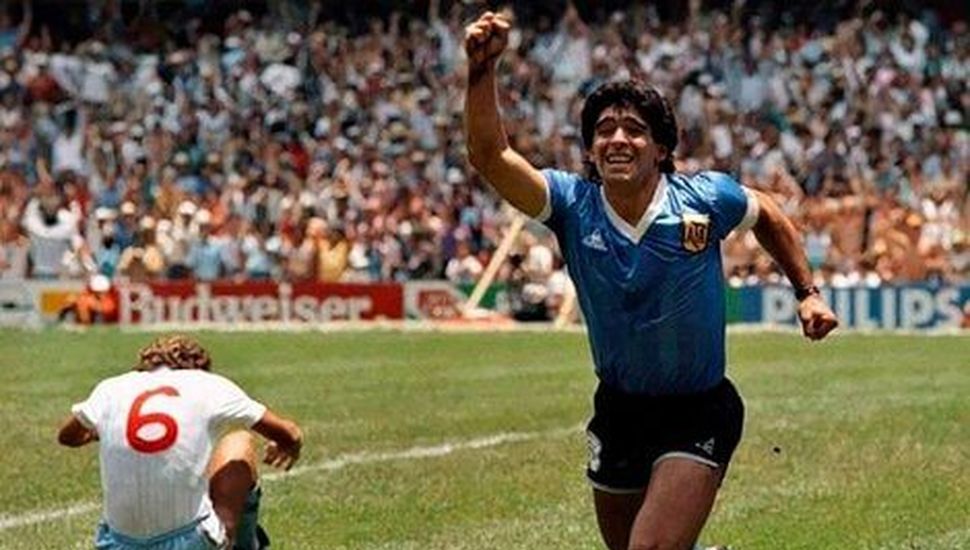Exhibirán en Qatar la camiseta que utilizó Maradona contra Inglaterra en el México ´86