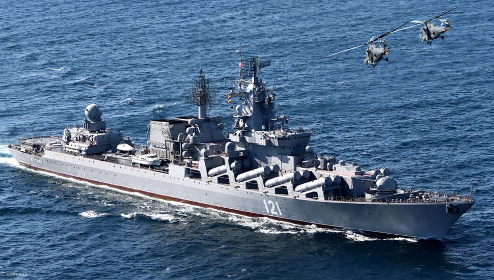 Ucrania asegura que sus tropas incendiaron un buque ruso