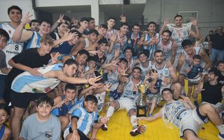 Argentino barrió la serie y es tricampeón del básquet local