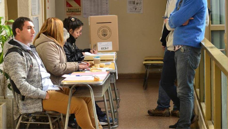 Se presentan 11 listas para elegir intendente en Córdoba