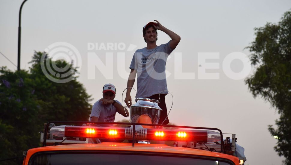 Una multitud recibió a Alfonso Domenech