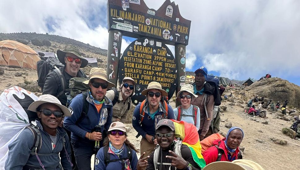 Una rojense hizo cumbre en el Kilimanjaro, el techo de África