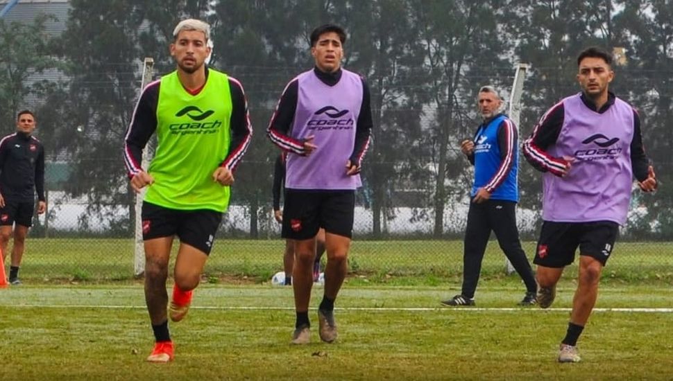 Douglas buscará un triunfo de local que lo mantenga en las primeras posiciones