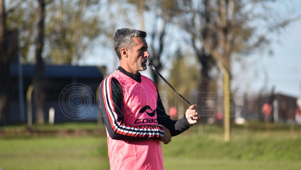 Adrián Aranda: "Queremos una victoria para fortalecer al grupo"