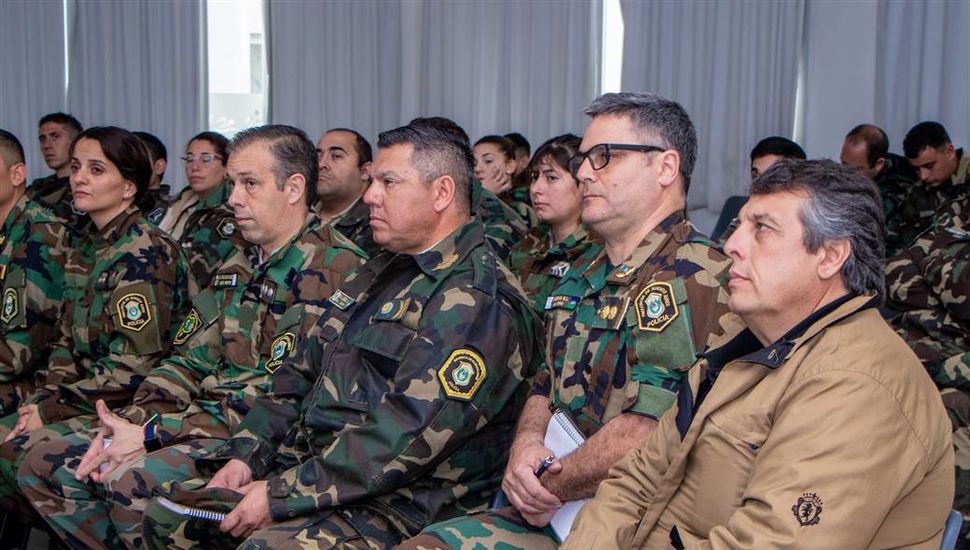 Jornada regional de capacitación en comunicaciones para efectivos de la Patrulla Rural