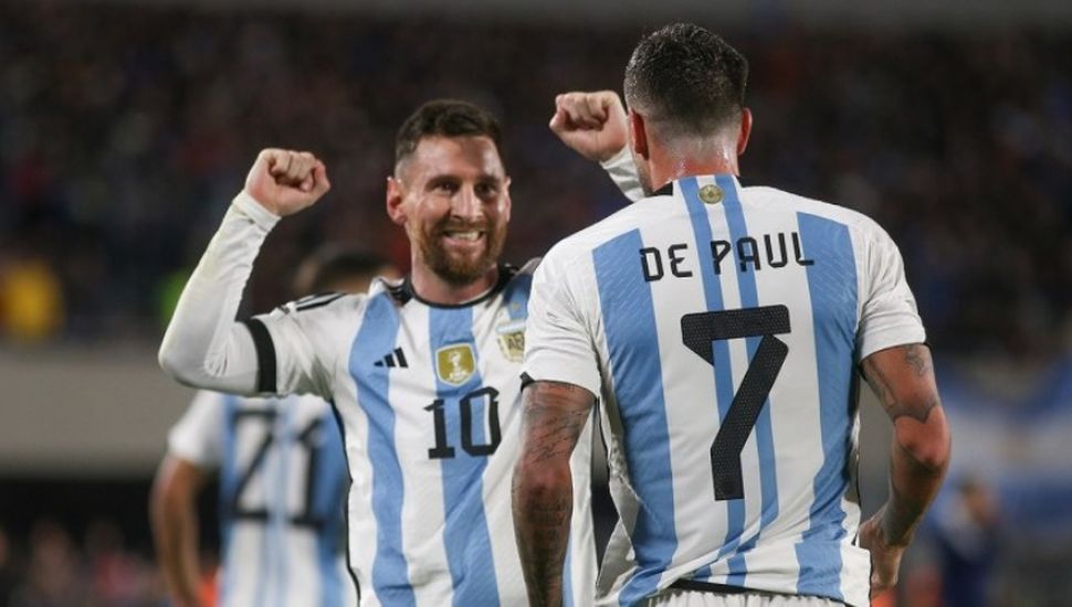 Con un golazo de Messi, Argentina venció a Ecuador