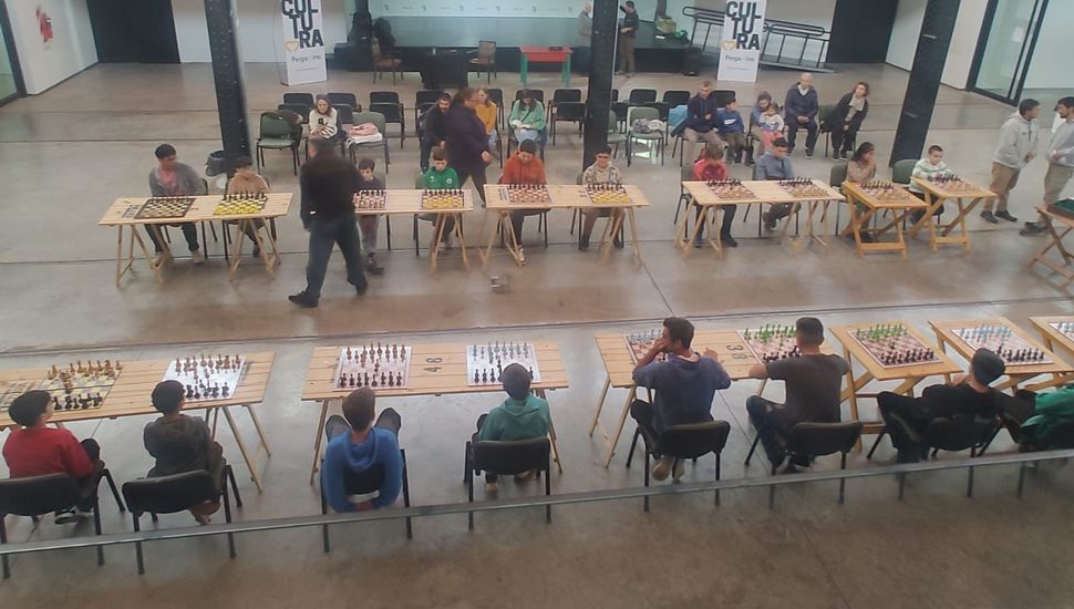 El Gran Maestro Diego Valerga visitó Pergamino