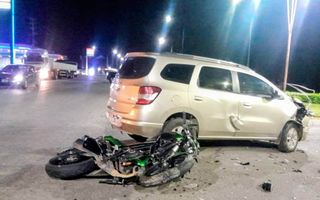 Chocaron una moto y un automóvil en el acceso a Rojas