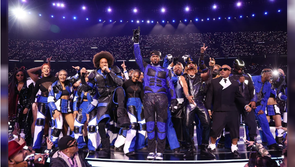 Usher animó el show en el Super Bowl NFL 2024