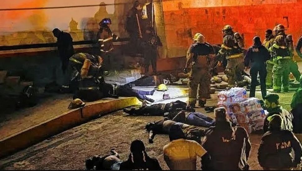 Cerca de 40 muertos en un incendio en un centro de inmigrantes en México