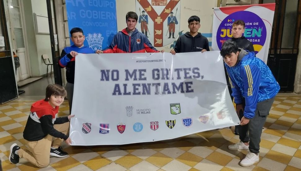 Rojas lanzó una campaña contra la violencia en el Deporte