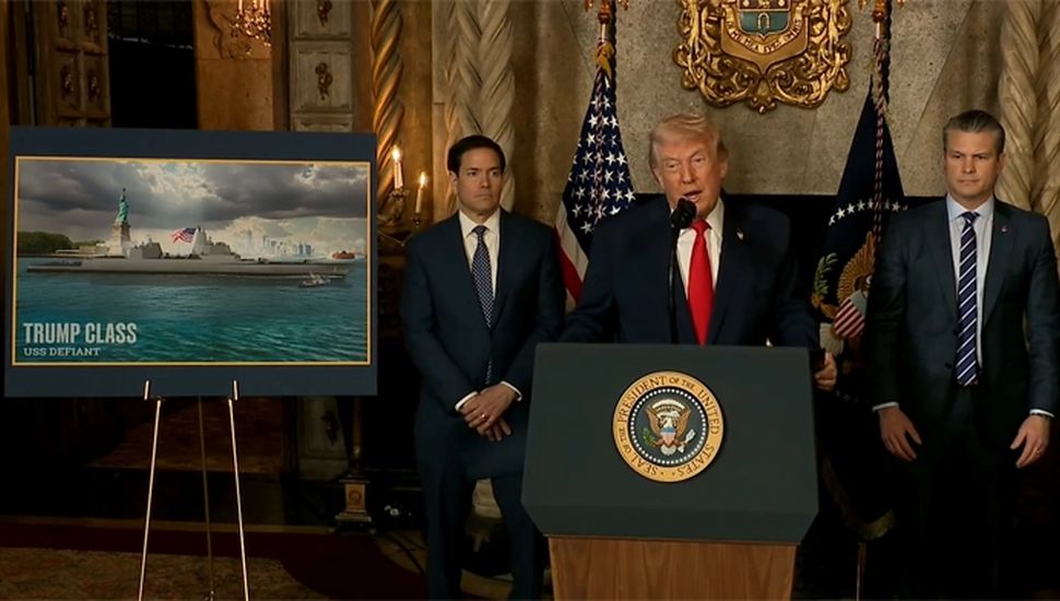 Trump anuncia la construcción de más buques de guerra