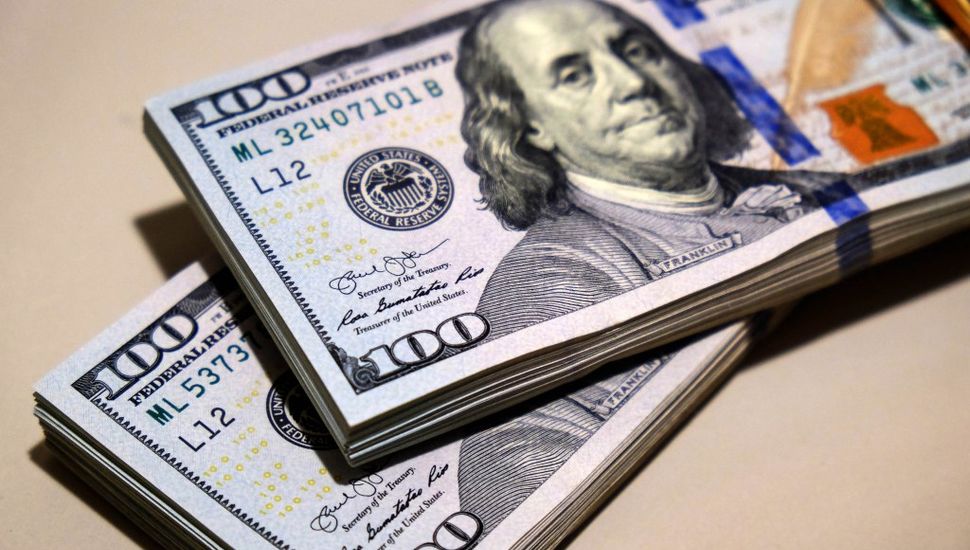 El dólar blue y un nuevo récord: cerró en $283