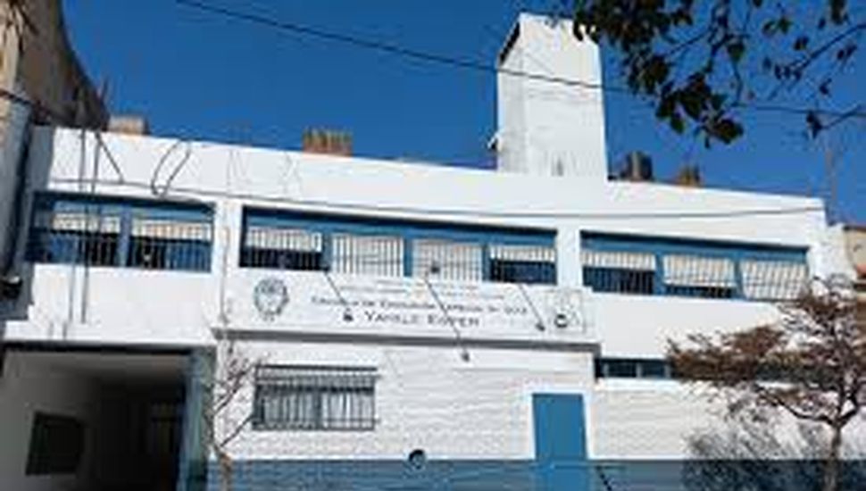 Desfile de modelos a beneficio de la Escuela Nº 503