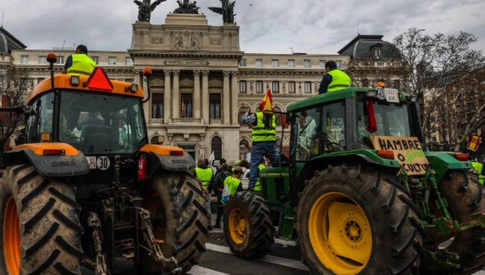 Agricultores llegaron al centro de Madrid a modo de protesta