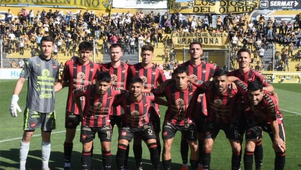 Douglas–Rafaela, choque decisivo por el ascenso