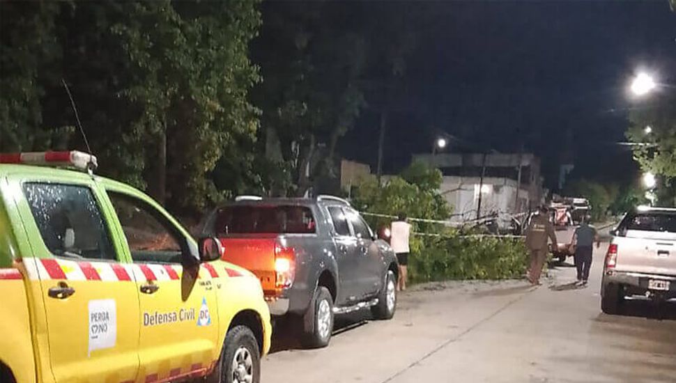 Defensa Civil Pergamino realizó diversas intervenciones por la tormenta del domingo