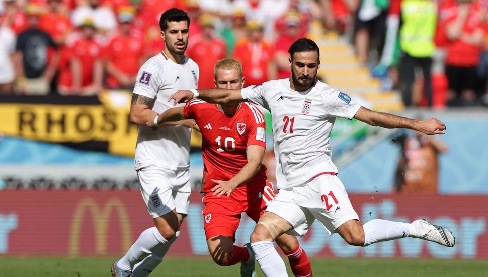 Irán se recuperó y consiguió un triunfo importante ante Gales