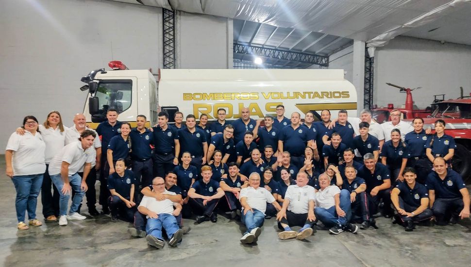 Los Bomberos Voluntarios de Rojas festejaron 68 años de servicio
