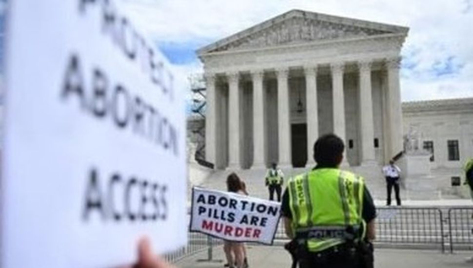 Estados Unidos: La Corte define mañana el uso de la píldora abortiva