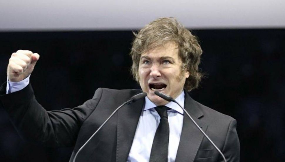 El presidente Milei firmó el veto a la suba de jubilaciones