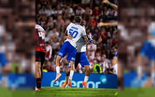 Vélez venció a Instituto con un gol agónico en el debut