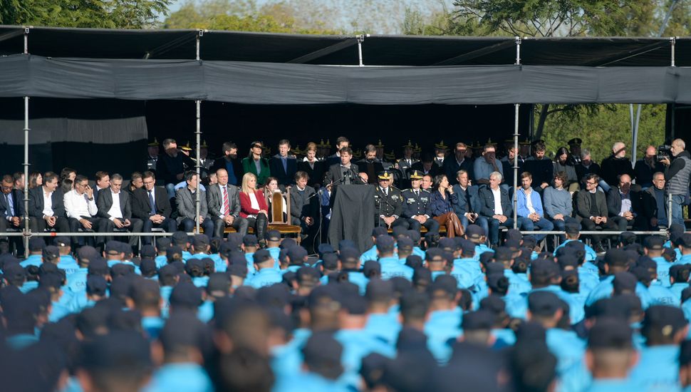 Egresaron 3.492 cadetes de la Escuela de Policía