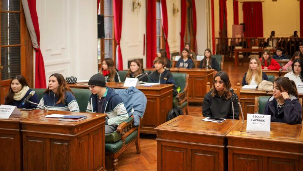 Se puso en marcha el Parlamento Estudiantil