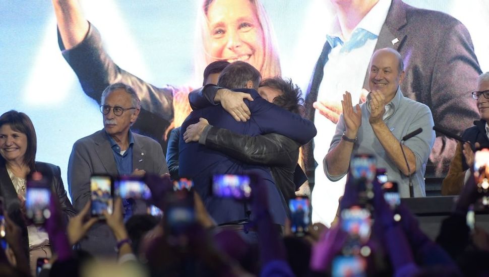 Milei: “Se pintó de violeta el bastión amarillo y ahora tenemos que pintar el país”