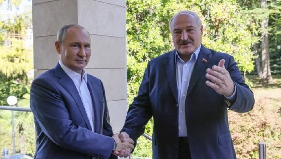 Vladimir Putin alista “ejercicios tácticos” de las tropas rusas junto al bielorruso Lukashenko