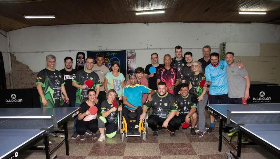 El Club Unión llevó adelante una “Clínica de Tenis de Mesa”