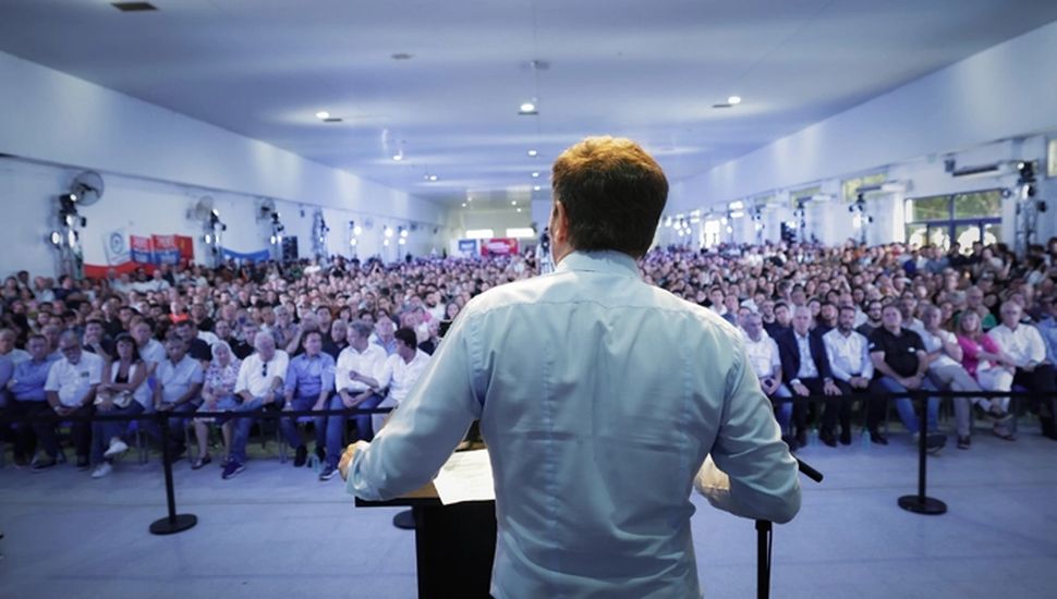 Kicillof llamó al PJ a ser “alternativa a la ultraderecha”