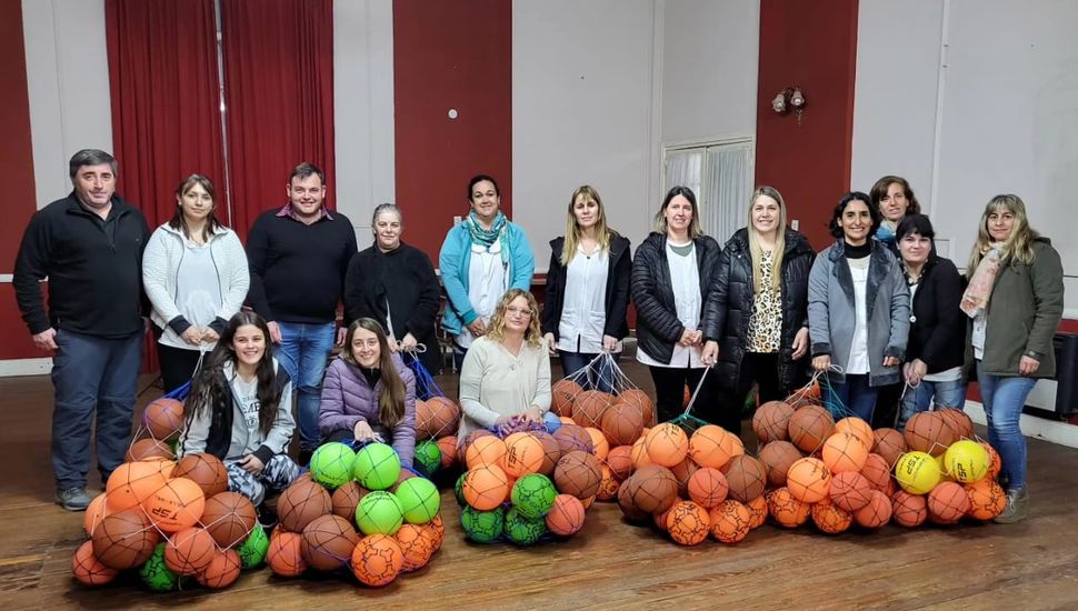 El Municipio de Rojas entregó material deportivo a Instituciones Educativas