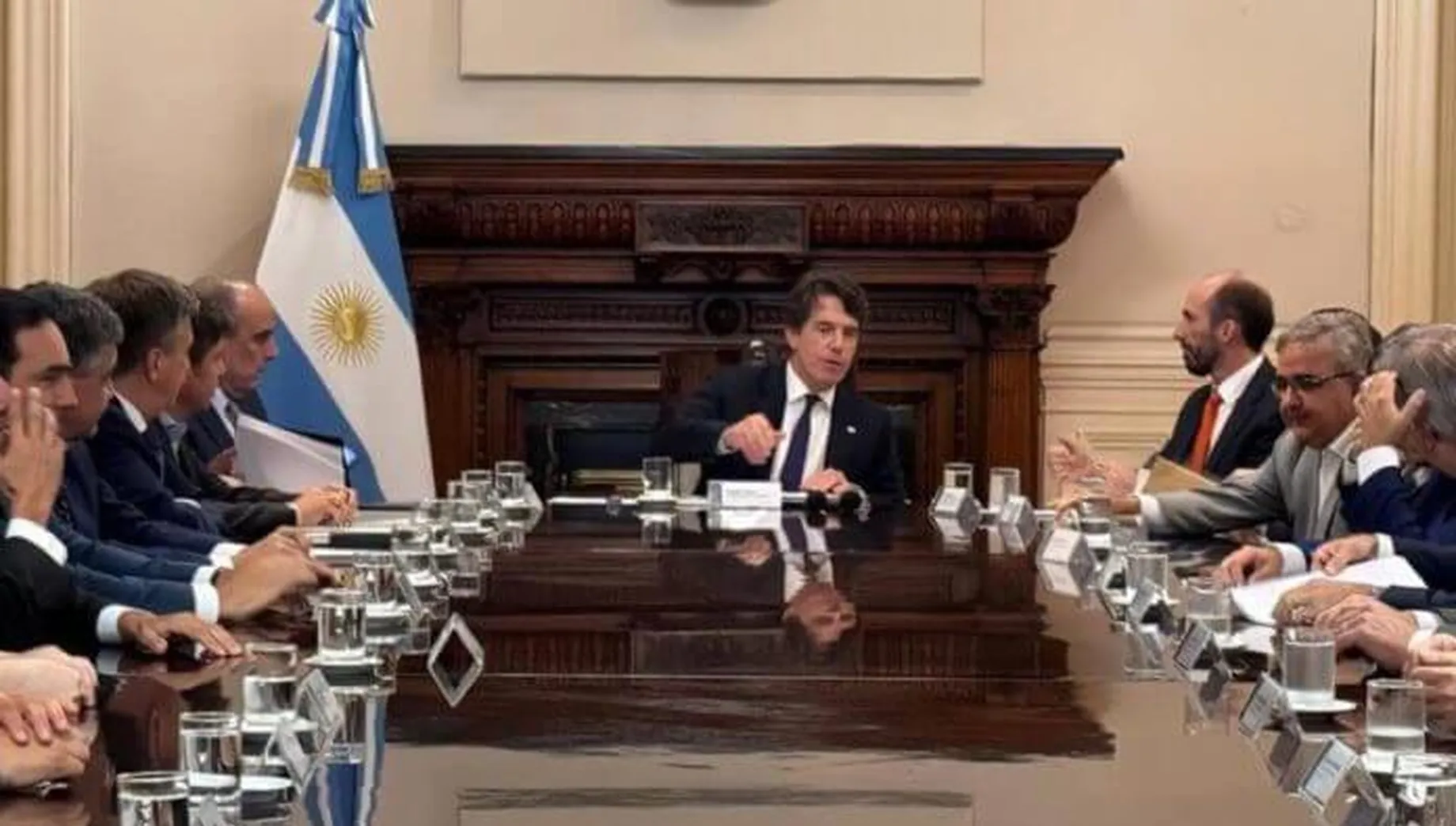 Lanzan el borrador de la nueva Ley Ómnibus • Diario Núcleo