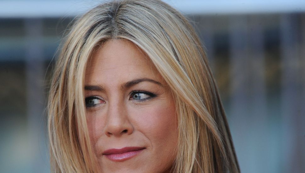 Jennifer Aniston cruzó al vice de Trump