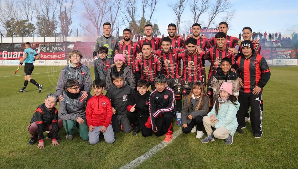 Qué otros equipos competirán con Douglas en la zona campeonato del Federal