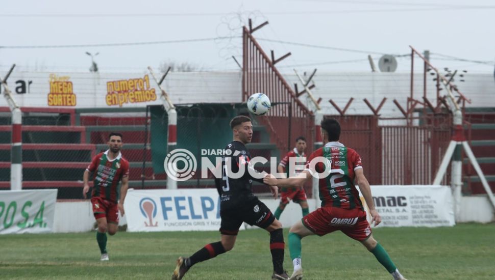 Douglas estiró su buen presente en Las Parejas