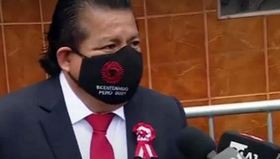 Se entregó el exsecretario presidencial peruano que estuvo 100 días prófugo