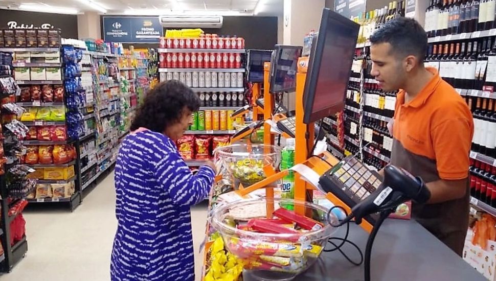 Comercio: acuerdan un extra de $100.000 hasta marzo