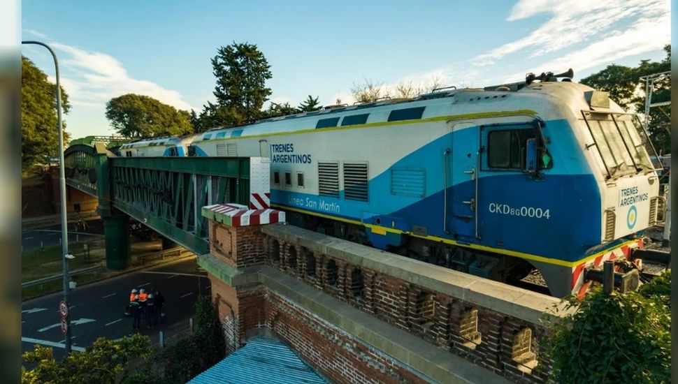 El tren San Martín vuelve a Retiro luego del choque de las dos formaciones