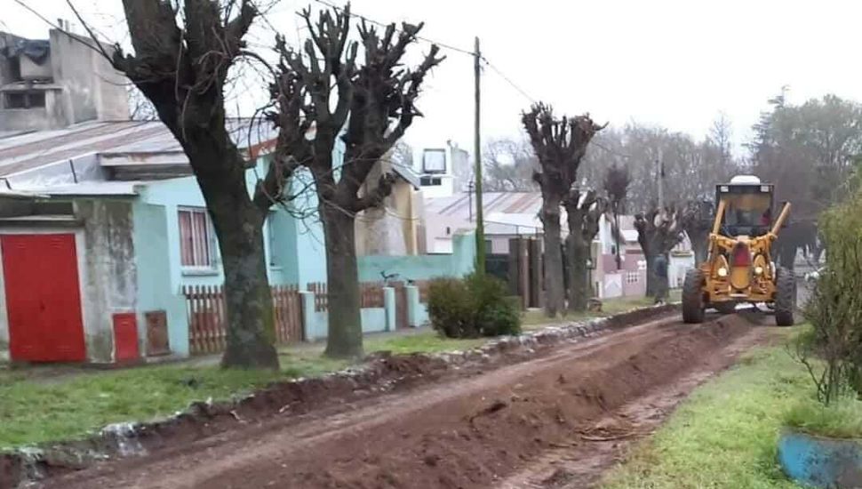 Realizan obra de cordón cuneta en Guerrico