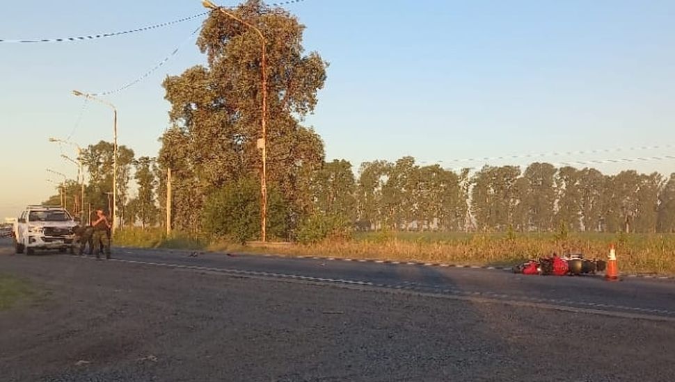 Un motociclista fue hospitalizado tras chocar contra con patrullero