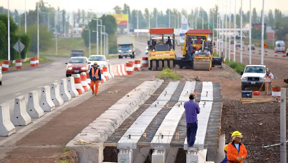 Kicillof defendió la obra pública