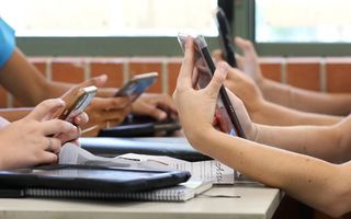 Plan para regular el uso de los celulares en las escuelas