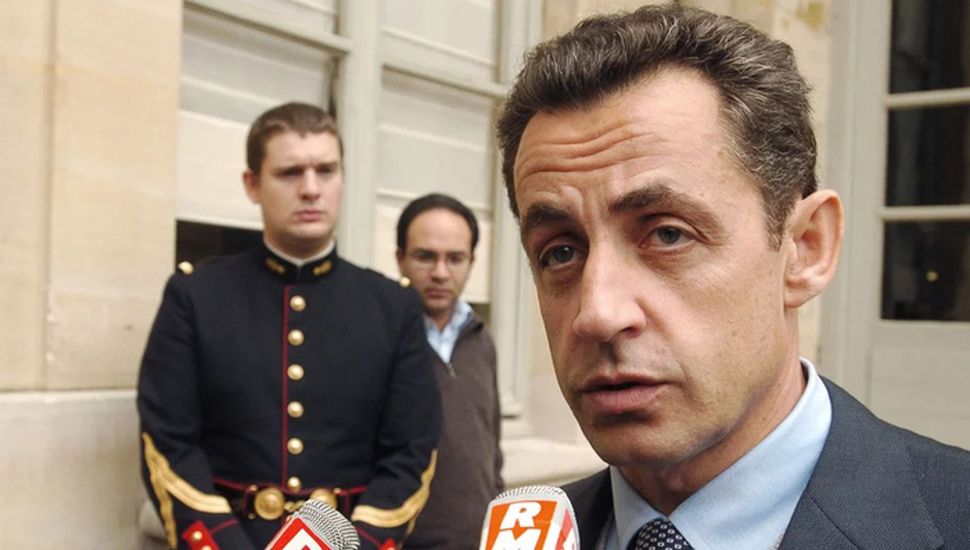 El expresidente francés Sarkozy fue condenado a cinco años de prisión