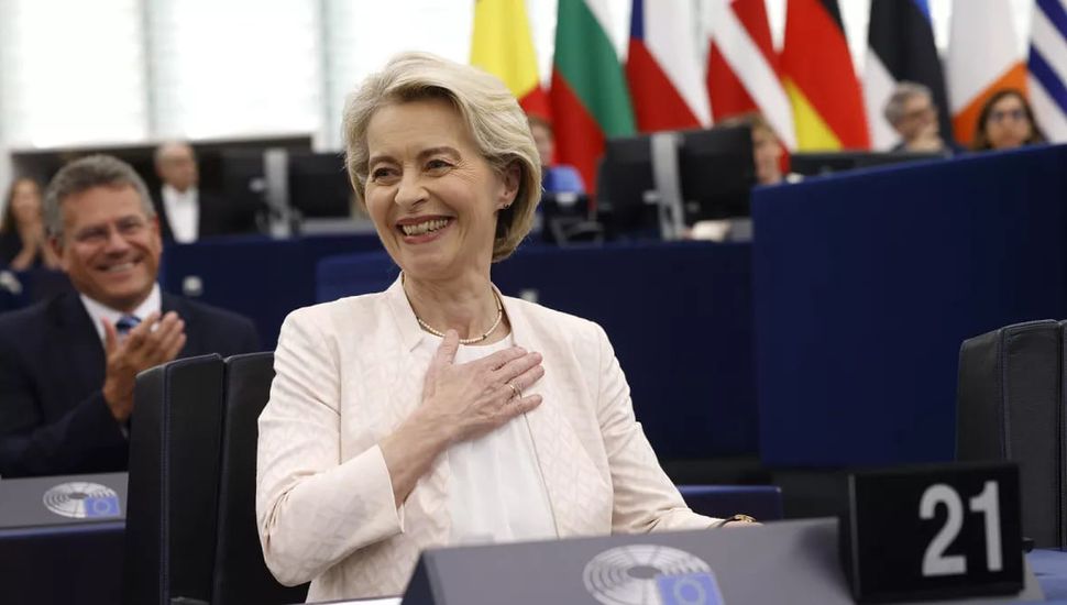 Los eurodiputados reeligieron a Ursula von der Leyen