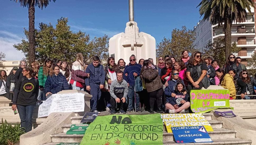 Manifestación en Pergamino para que el Congreso apruebe la Ley de Emergencia en Discapacidad